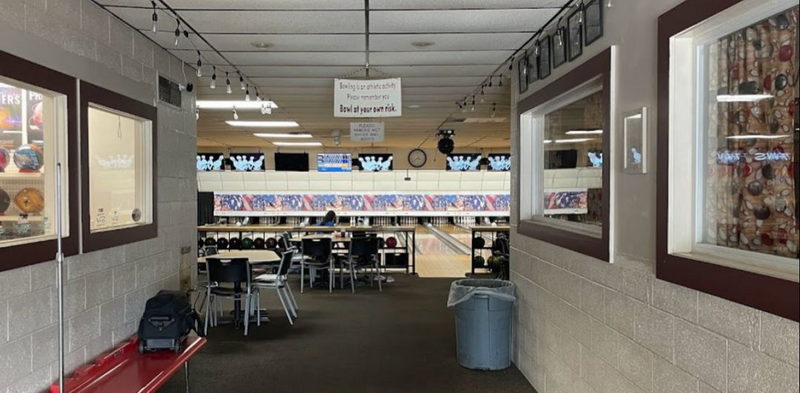 Pins Bar and Grille, Bowling and Event Center (Town and Country Lanes) - Web Listing